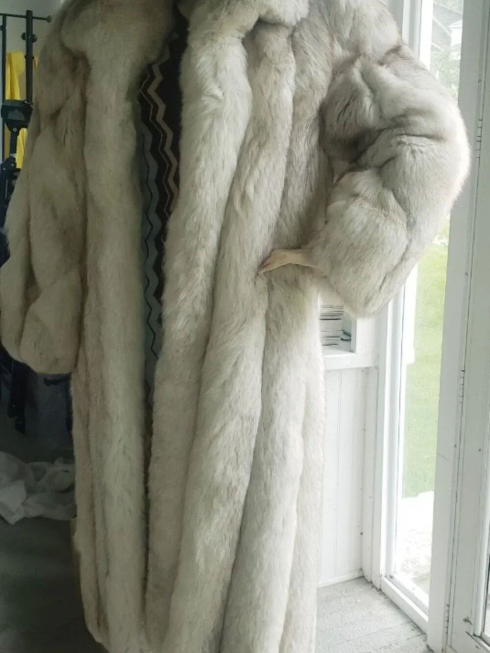 Christian Dior Full-Length Silver Blue Fox Fur Coat - Picture 7 of 10
